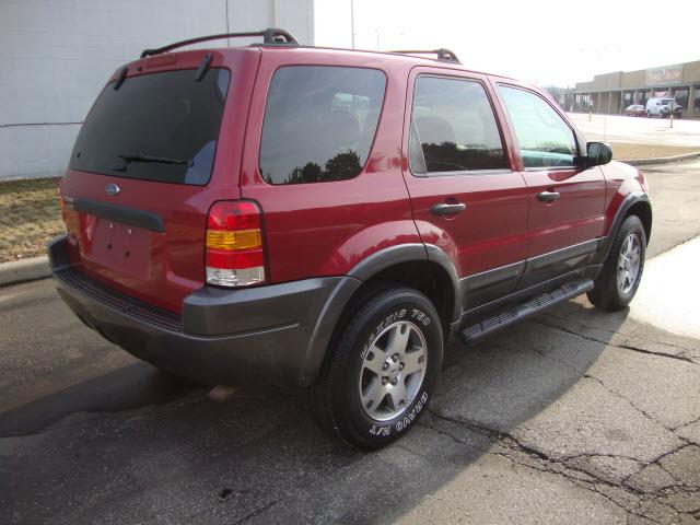 Ford Escape 2004 photo 2