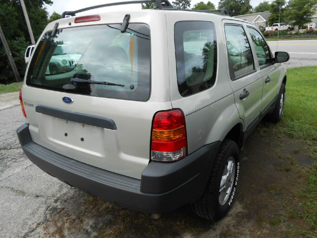 Ford Escape 2004 photo 3