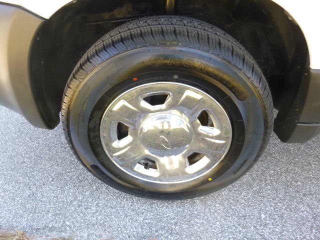 Ford Escape 2004 photo 4