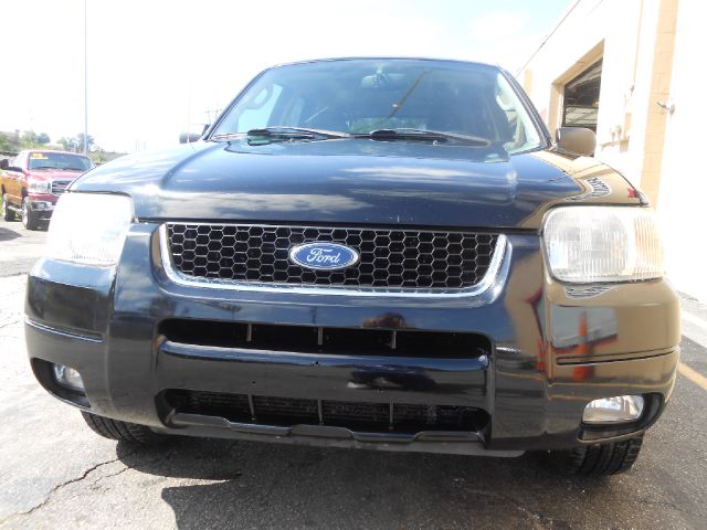Ford Escape 2004 photo 1