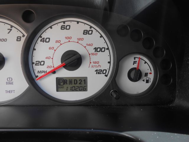 Ford Escape 2004 photo 16