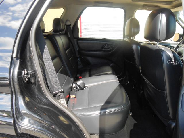 Ford Escape 2004 photo 27