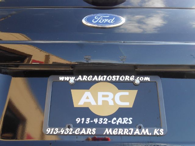 Ford Escape 2004 photo 36