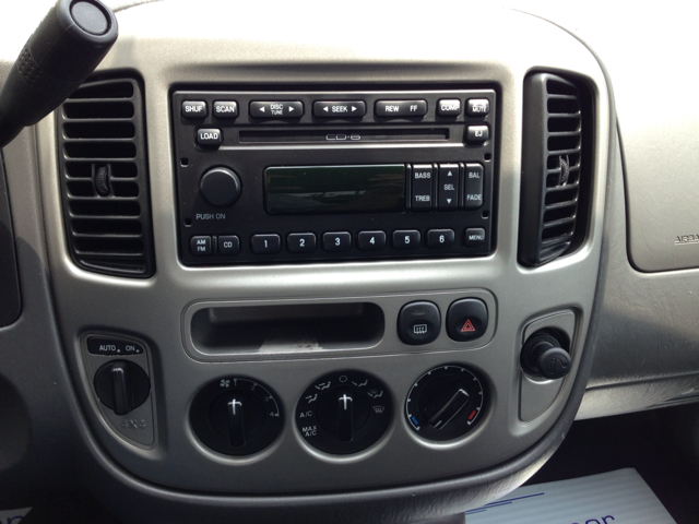 Ford Escape 2004 photo 4
