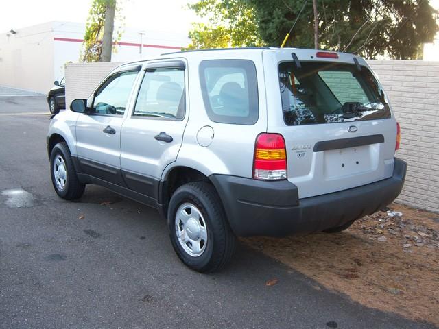 Ford Escape 2004 photo 3