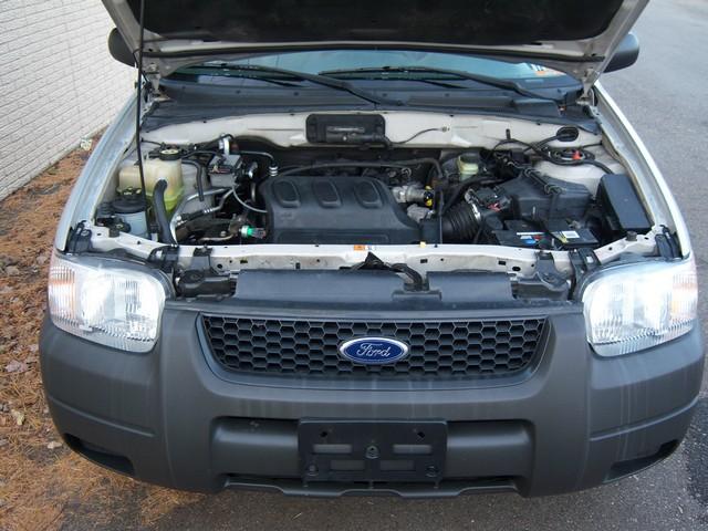 Ford Escape 2004 photo 5