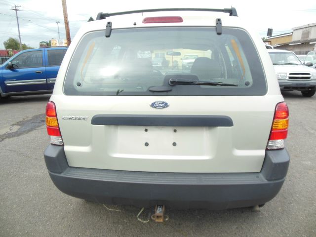 Ford Escape 2004 photo 3