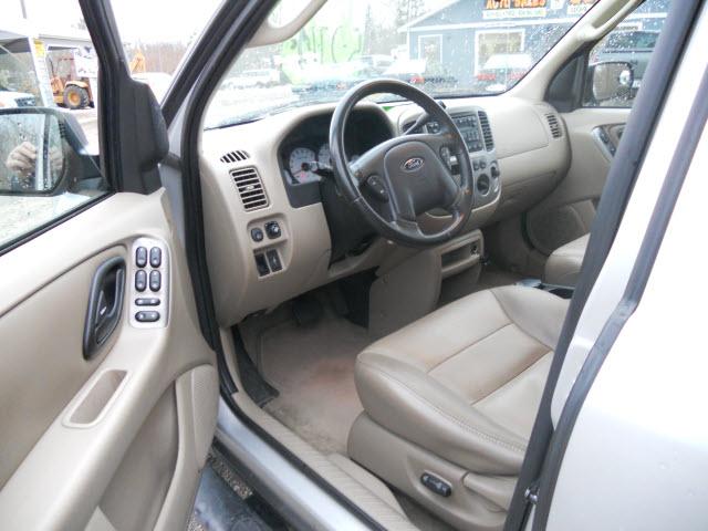 Ford Escape 2004 photo 4