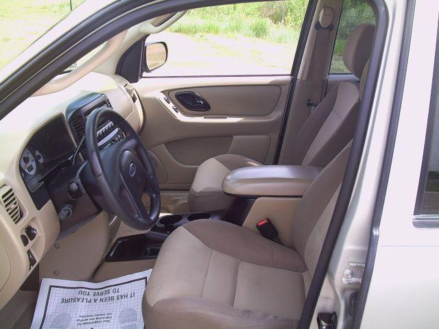 Ford Escape 2004 photo 4