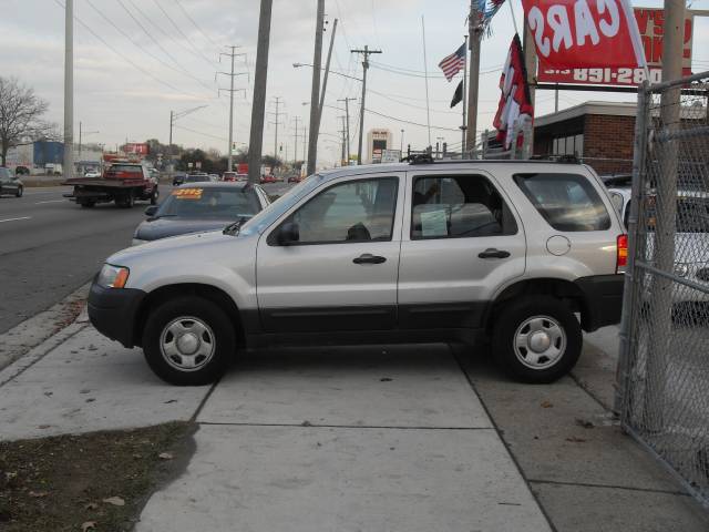 Ford Escape 2004 photo 1