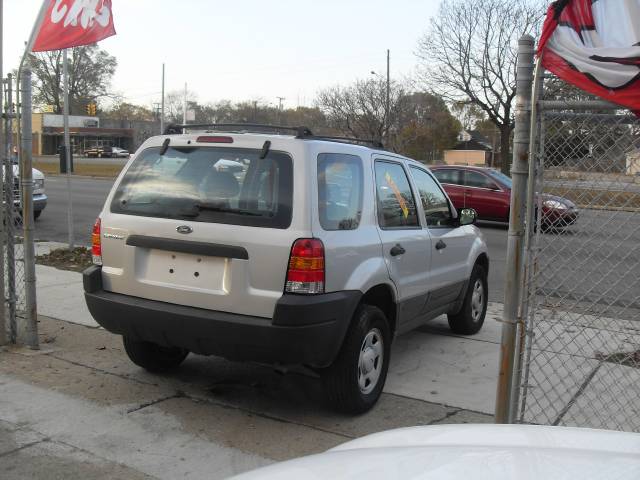 Ford Escape 2004 photo 3
