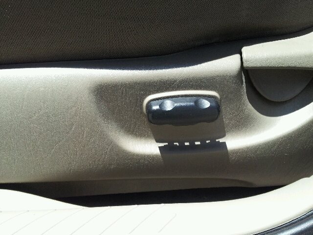 Ford Escape 2004 photo 19