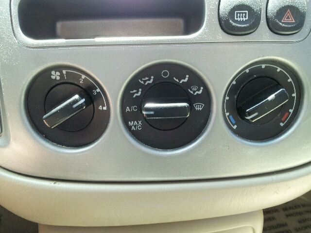 Ford Escape 2004 photo 2