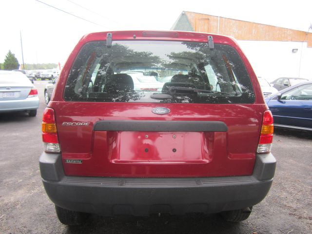 Ford Escape 2004 photo 2