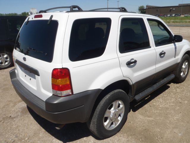 Ford Escape 2004 photo 3