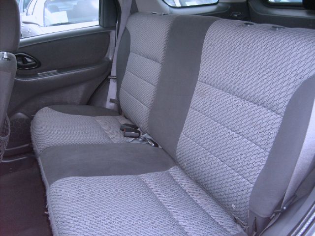Ford Escape 2004 photo 19
