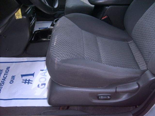 Ford Escape 2004 photo 2