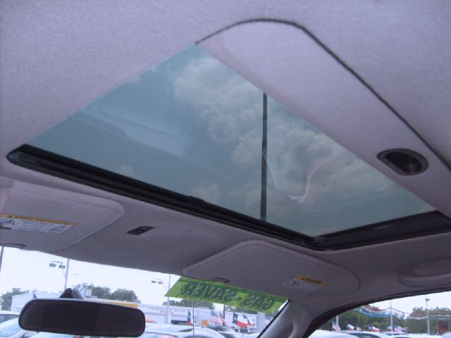 Ford Escape 2004 photo 24