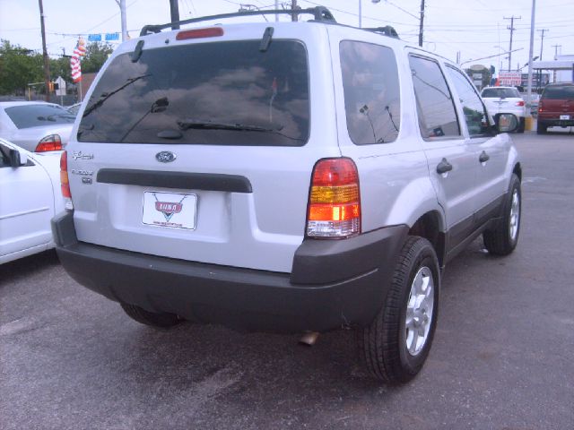 Ford Escape 2004 photo 33