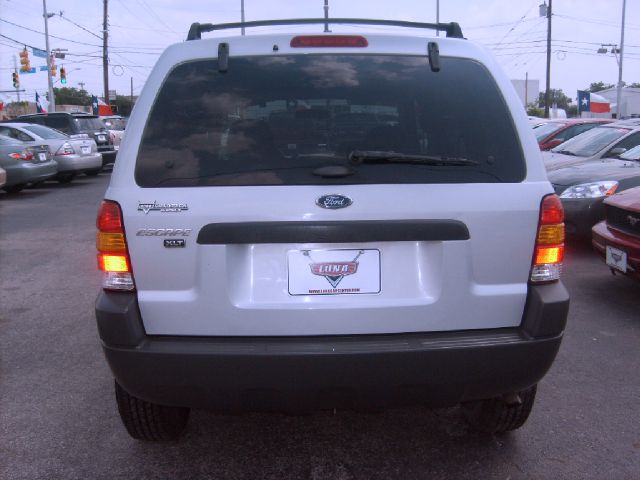 Ford Escape 2004 photo 36