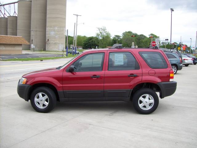 Ford Escape 2004 photo 1