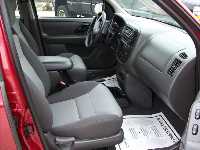 Ford Escape 2004 photo 5
