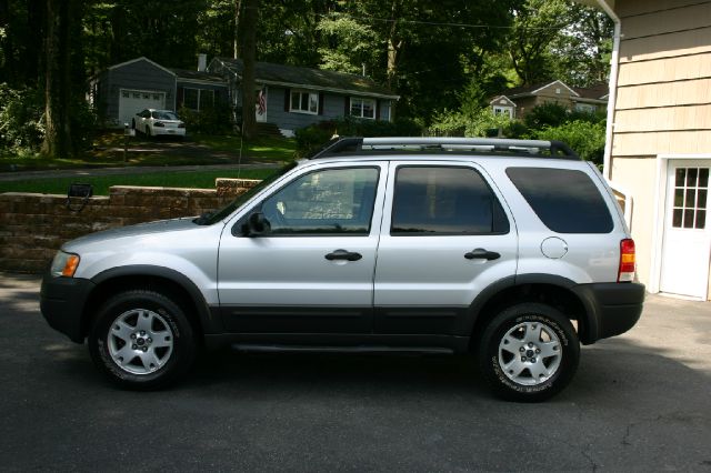 Ford Escape 2004 photo 3