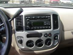 Ford Escape 2004 photo 3