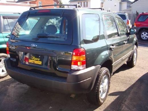 Ford Escape 2004 photo 2