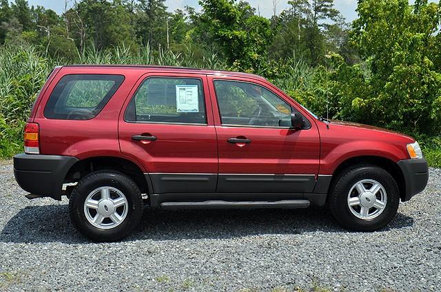Ford Escape 2004 photo 1