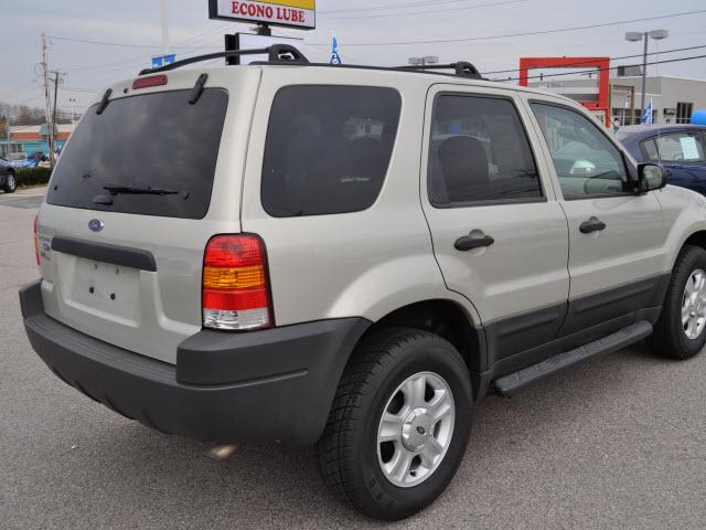 Ford Escape 2004 photo 4