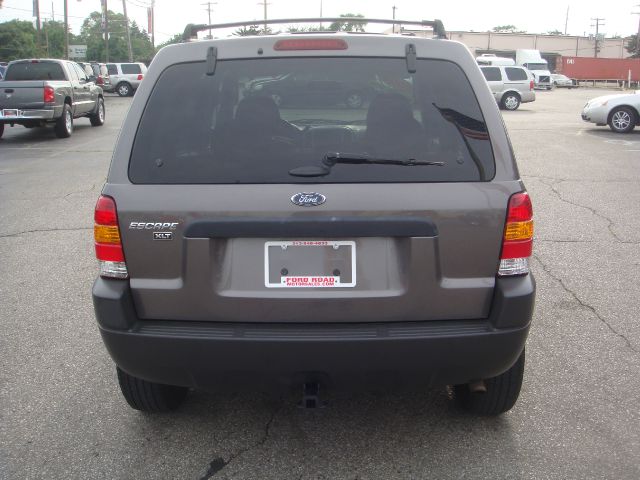 Ford Escape 2004 photo 3