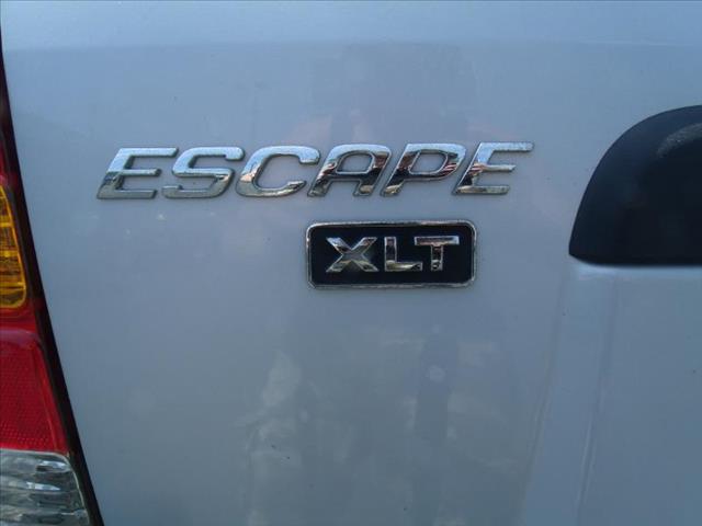 Ford Escape 2004 photo 4