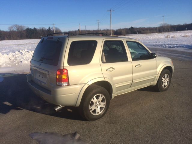Ford Escape 2004 photo 3