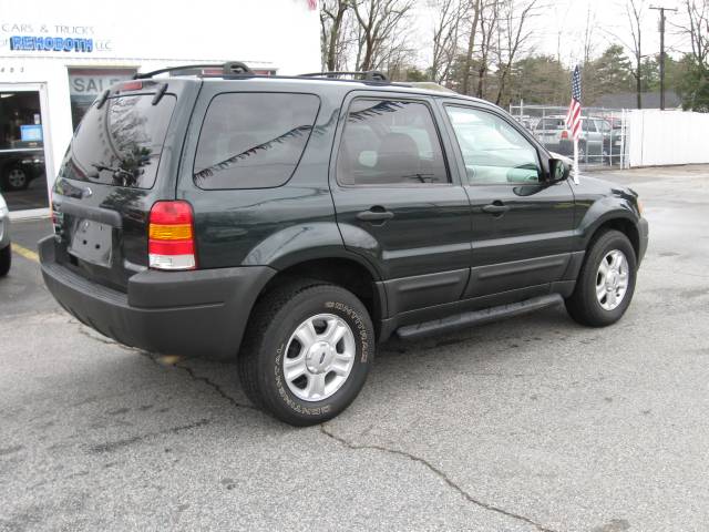 Ford Escape 2004 photo 1