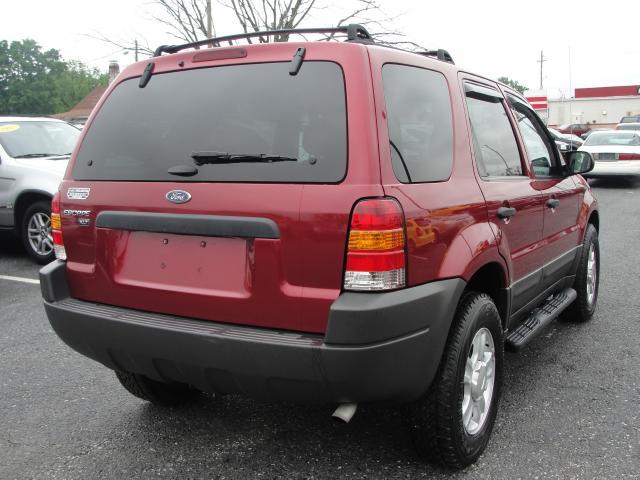Ford Escape 2004 photo 2