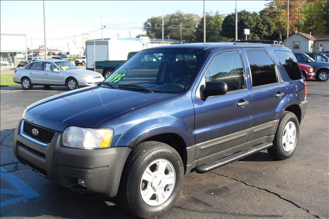 Ford Escape 2004 photo 2