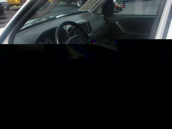 Ford Escape 2004 photo 1