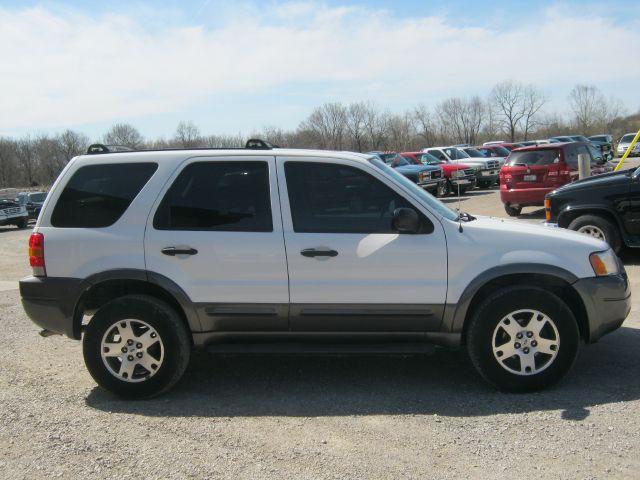 Ford Escape 2004 photo 3
