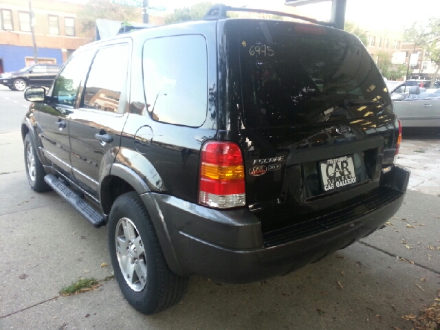 Ford Escape 2004 photo 2