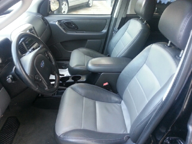 Ford Escape 2004 photo 4