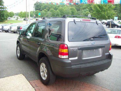 Ford Escape 2005 photo 1