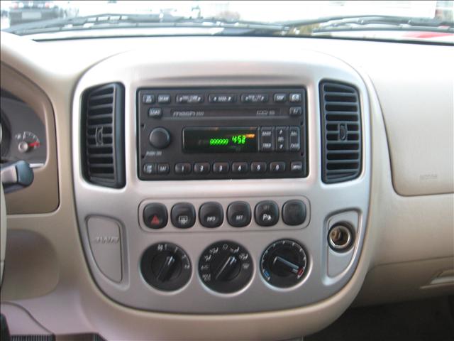 Ford Escape 2005 photo 3