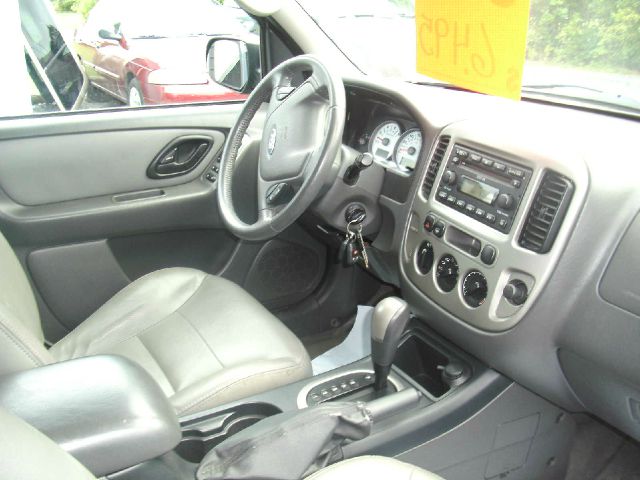 Ford Escape 2005 photo 3