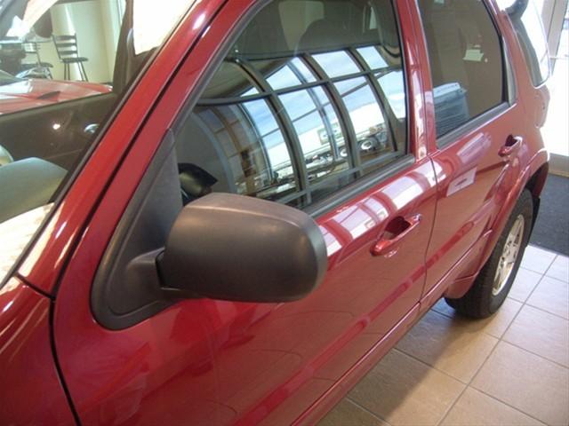 Ford Escape 2005 photo 2