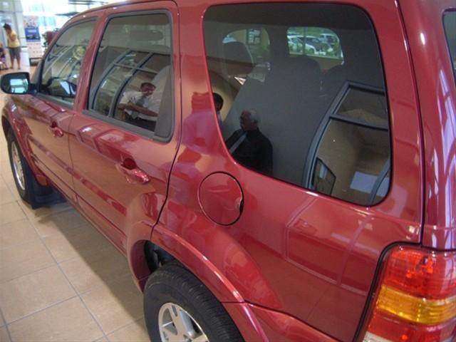 Ford Escape 2005 photo 3