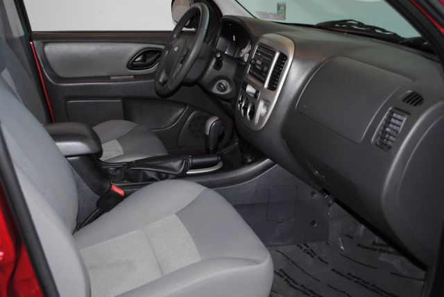 Ford Escape 2005 photo 10