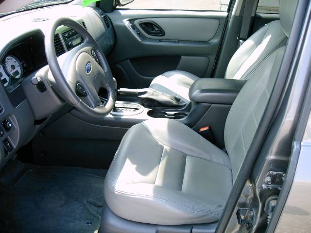 Ford Escape 2005 photo 3