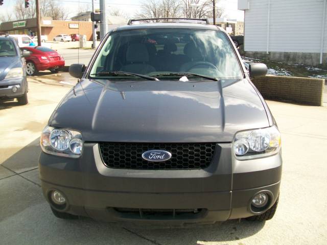Ford Escape 2005 photo 1