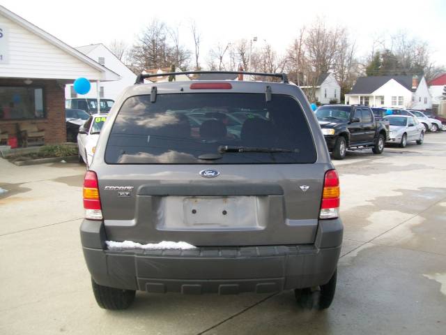 Ford Escape 2005 photo 3